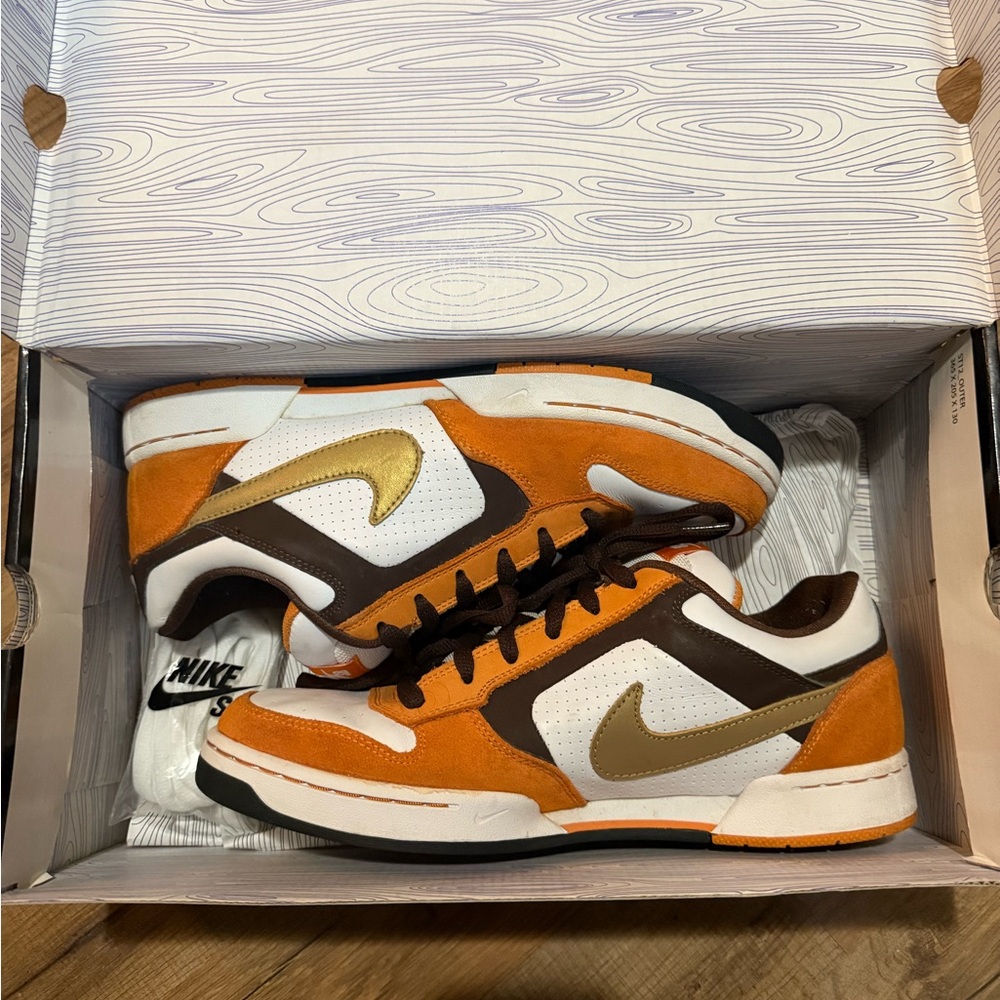 2006 Nike SB Zoom Air Regime 'White Met Gold-Midwest Gold'